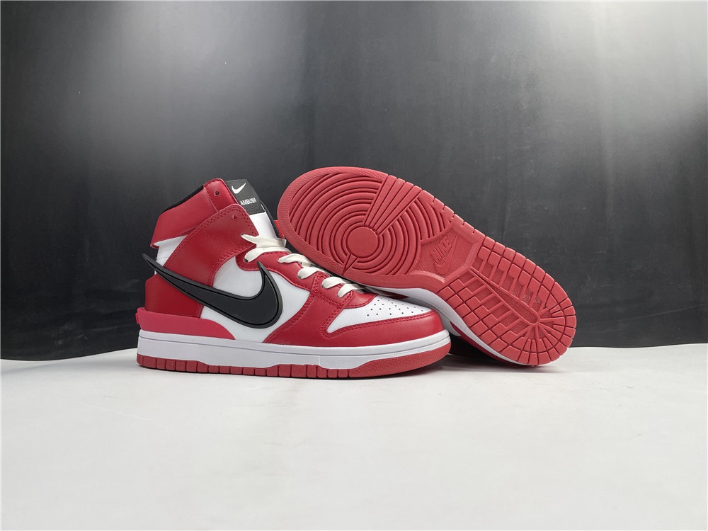 NIKE DUNK AMBUSH